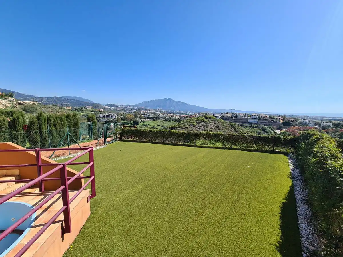 Jardín de Casa adosada de alquiler en Benahavís con Aire acondicionado, Calefacción y Jardín privado