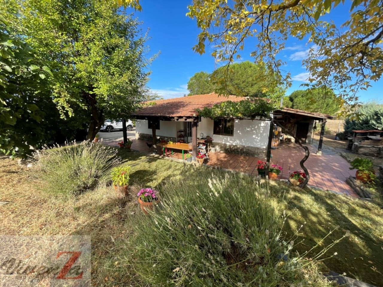 Exterior view of House or chalet for sale in Zamora Capital   with Air Conditioner, Heating and Private garden