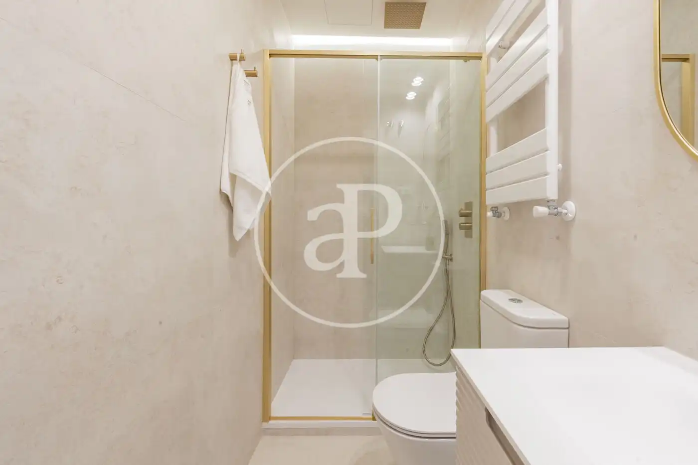 Baño de Piso en venta en Madrid con Aire acondicionado, Calefacción y Amueblado