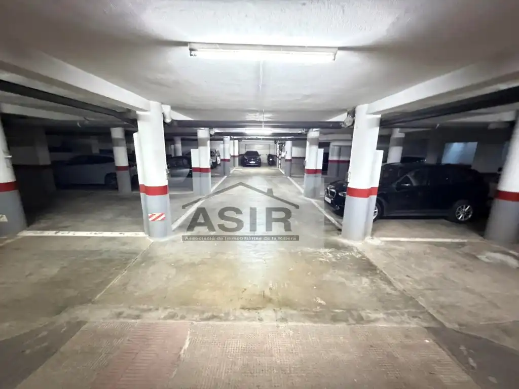 Parkplatz von Garage zum Verkauf in Alzira