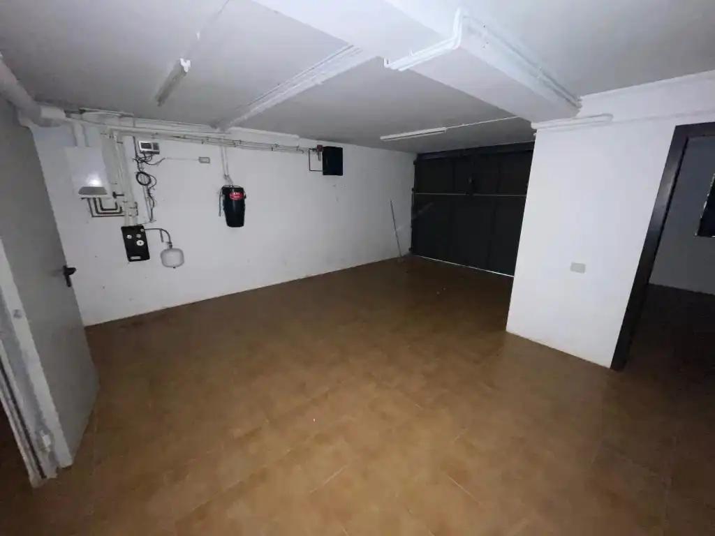 Chalet con jardín en venta en Urbanitzacions