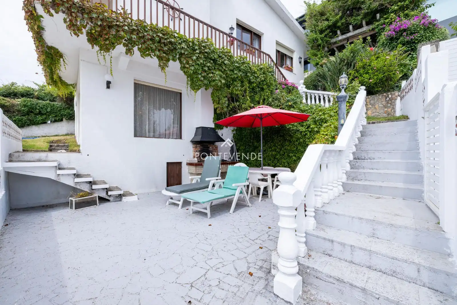 Terrace of Houses for sale in Vigo   with Private garden, Terrace and Furnished