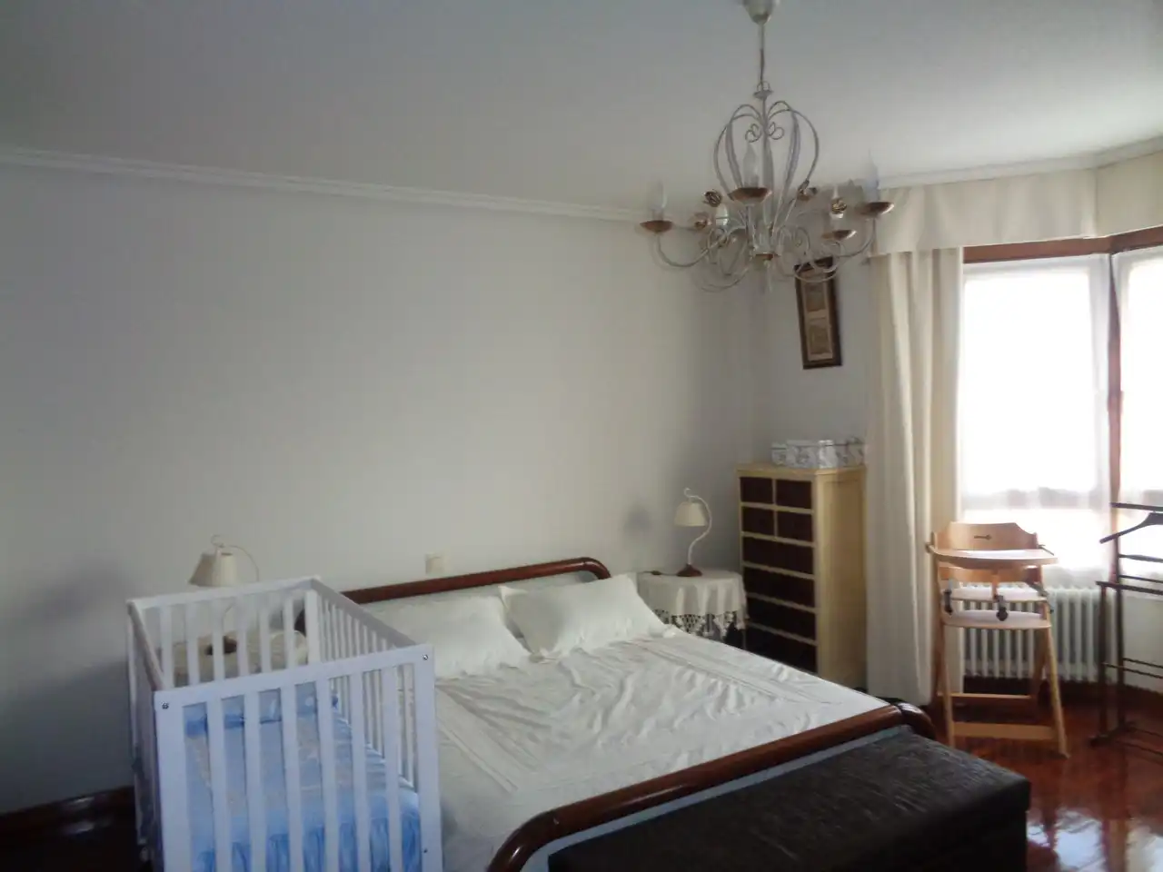 Habitación de Casa adosada en venta en Haro con Calefacción, Jardín privado y Terraza
