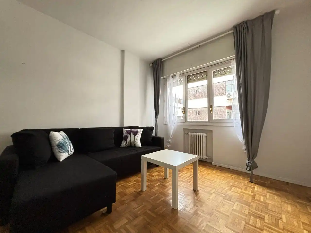 Flat for sale in Calle de Andrés Mellado, imagen 5