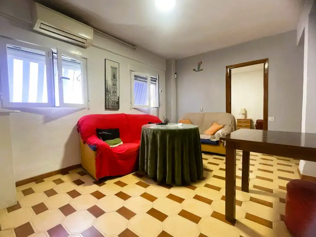 Wohnung zur Miete in Calle Santa Rosalia, Barrio de Zaidín