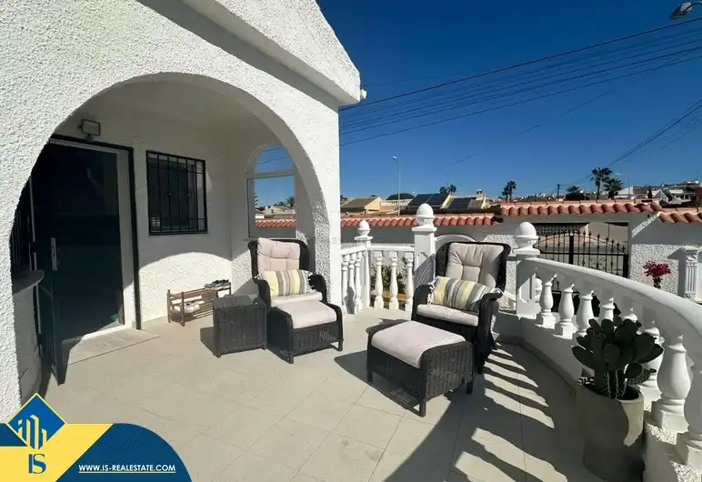 Detached house with pool for sale in Zona Carrefour - Urbanizaciones, imagen 4