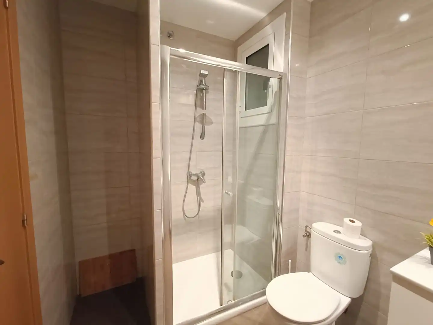 Baño de Piso en venta en L'Hospitalet de Llobregat con Amueblado y Balcón