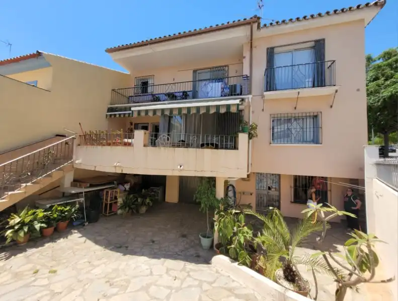 Vista exterior de Piso en venta en Marbella con Aire acondicionado, Calefacción y Terraza