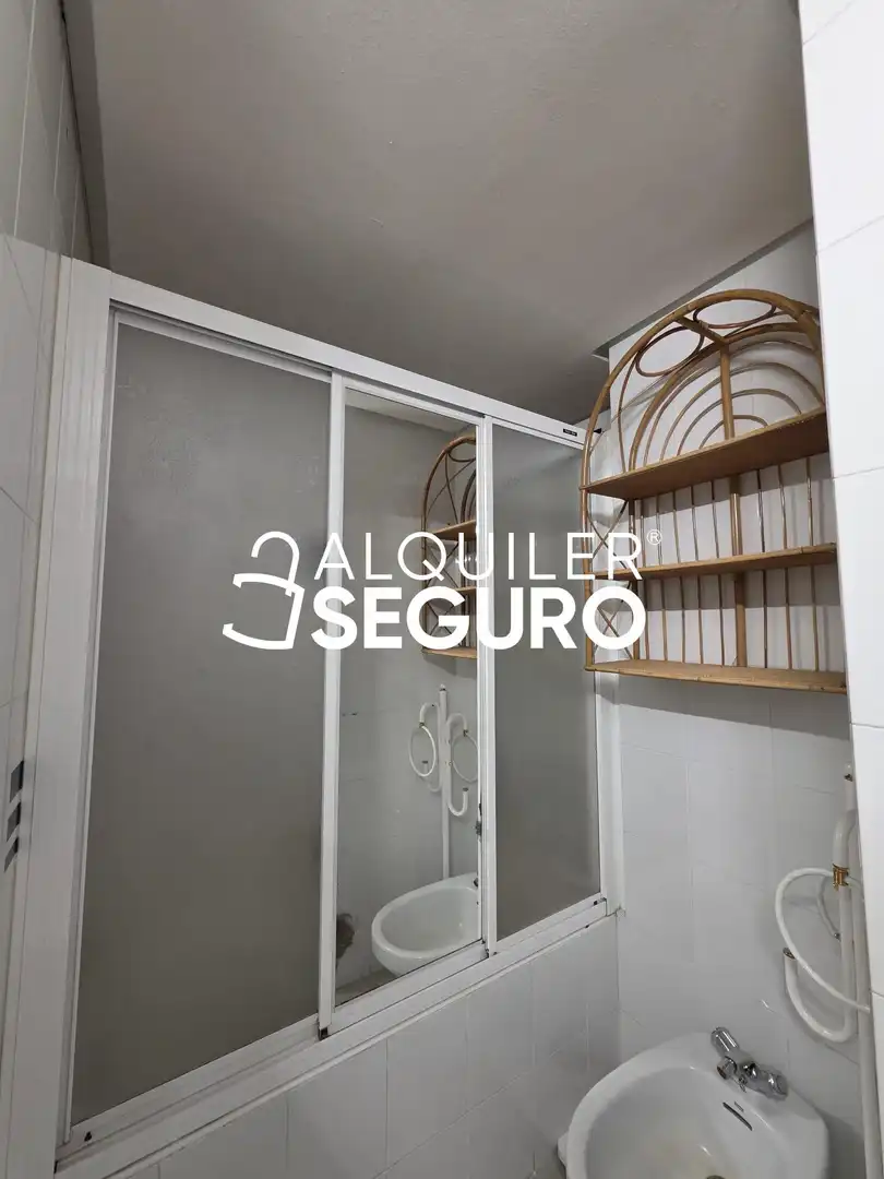 Wohnung zur Miete in Burgos mit Heizung, Terrasse und Möbliert