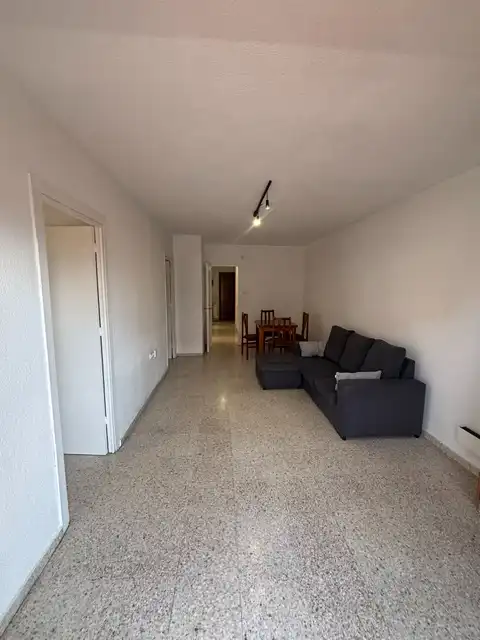 Living room of Flat for rent in Granada  with Heating, Furnished and Balcony