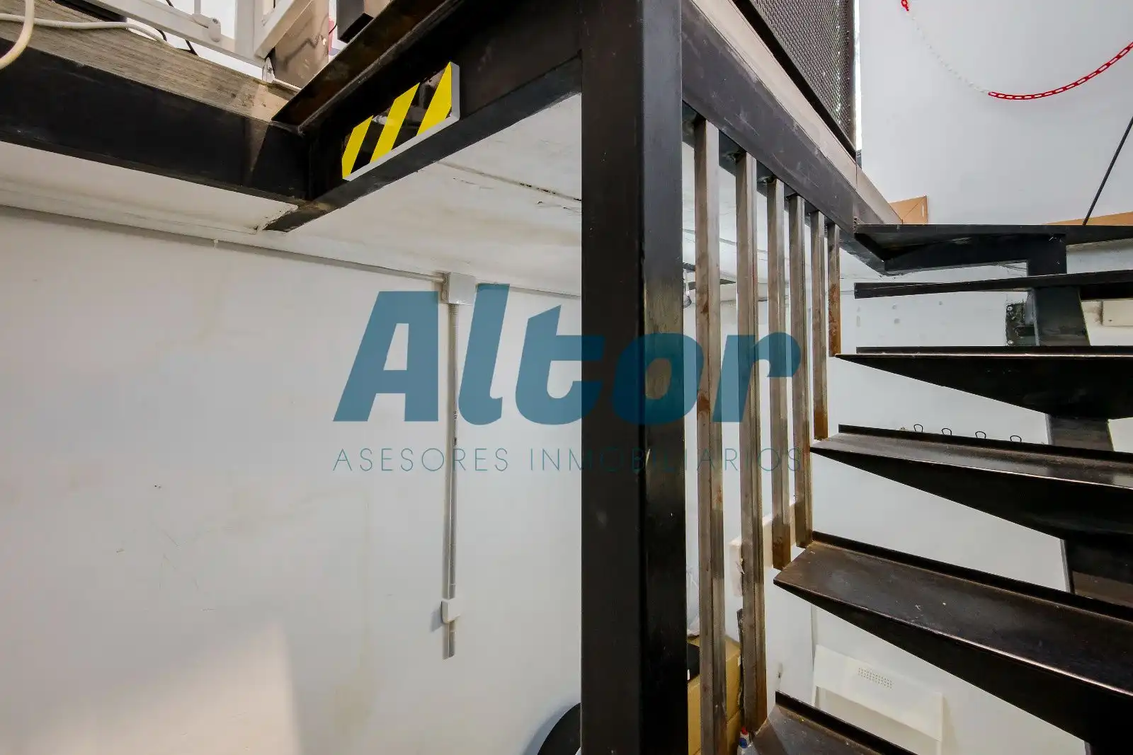 Commercial properties for sale in Madrid  with Air Conditioner