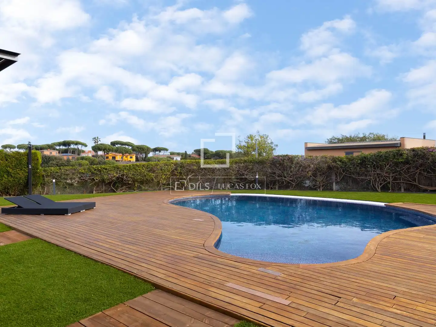 Piscina de Casa o xalet en venda en Sant Vicenç de Montalt amb Aire condicionat, Calefacció i Jardí privat