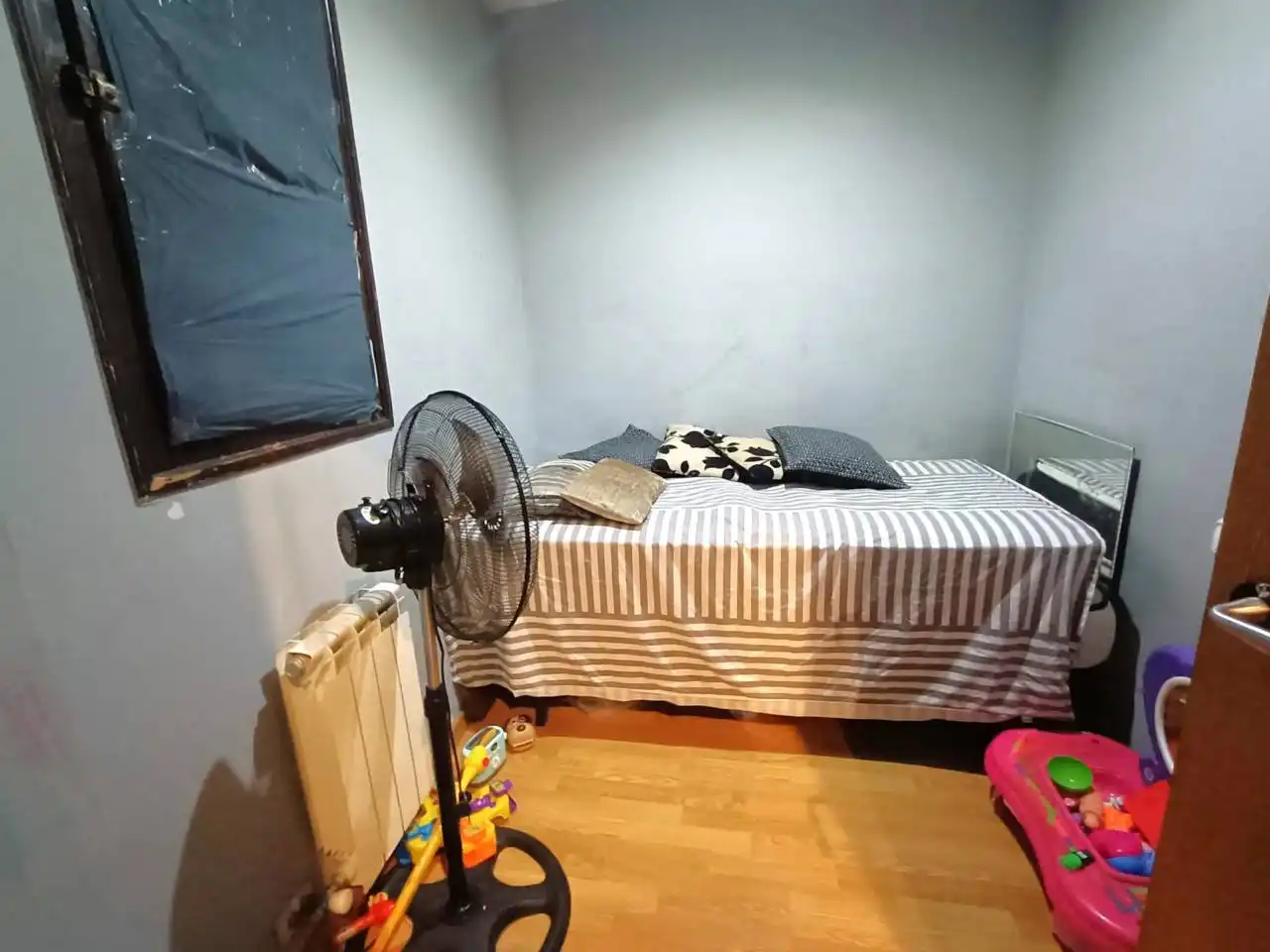 Habitación de Piso en venta en Vic con Calefacción, Parquet y Terraza