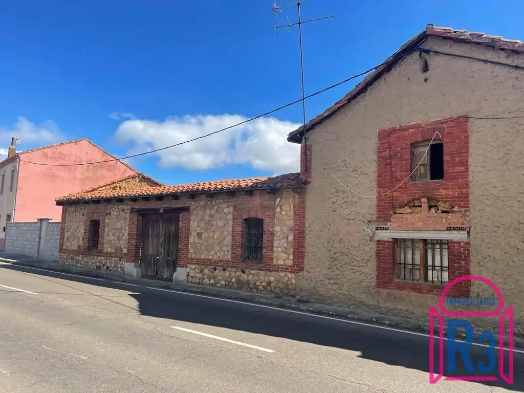 Casa amb jardí en venda a Cuadros, imagen 3