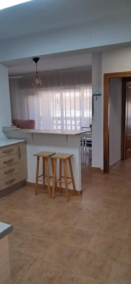 Küche von Erdgeschoss zur Miete in Pilar de la Horadada mit Klimaanlage, Terrasse und Möbliert