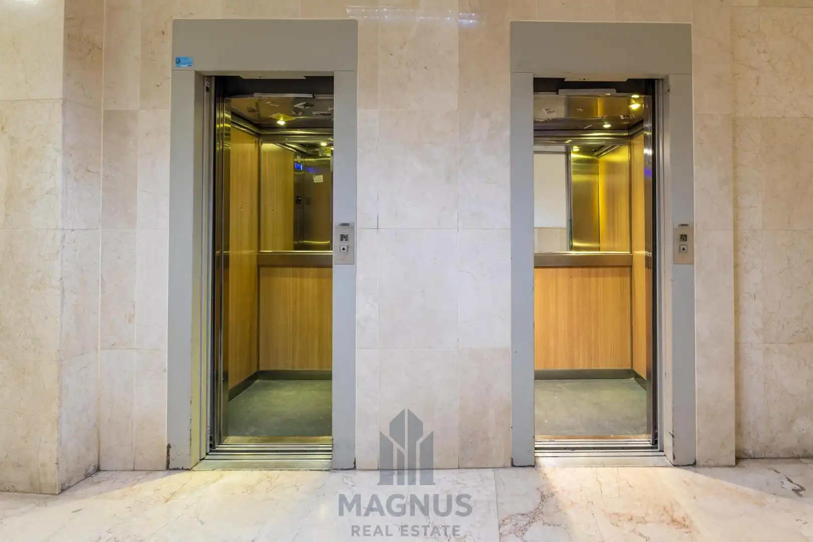 Piso en venta en Plaza ARTUR PIERA, Nou Moles