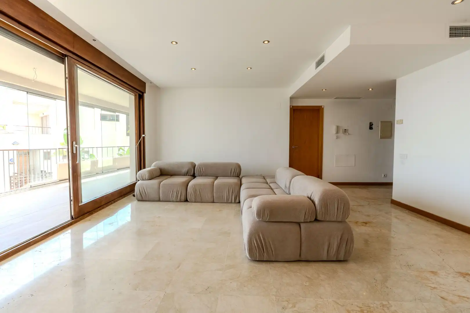 Living room of Apartments for sale in Marbella  with Air Conditioner, Heating and Terrace