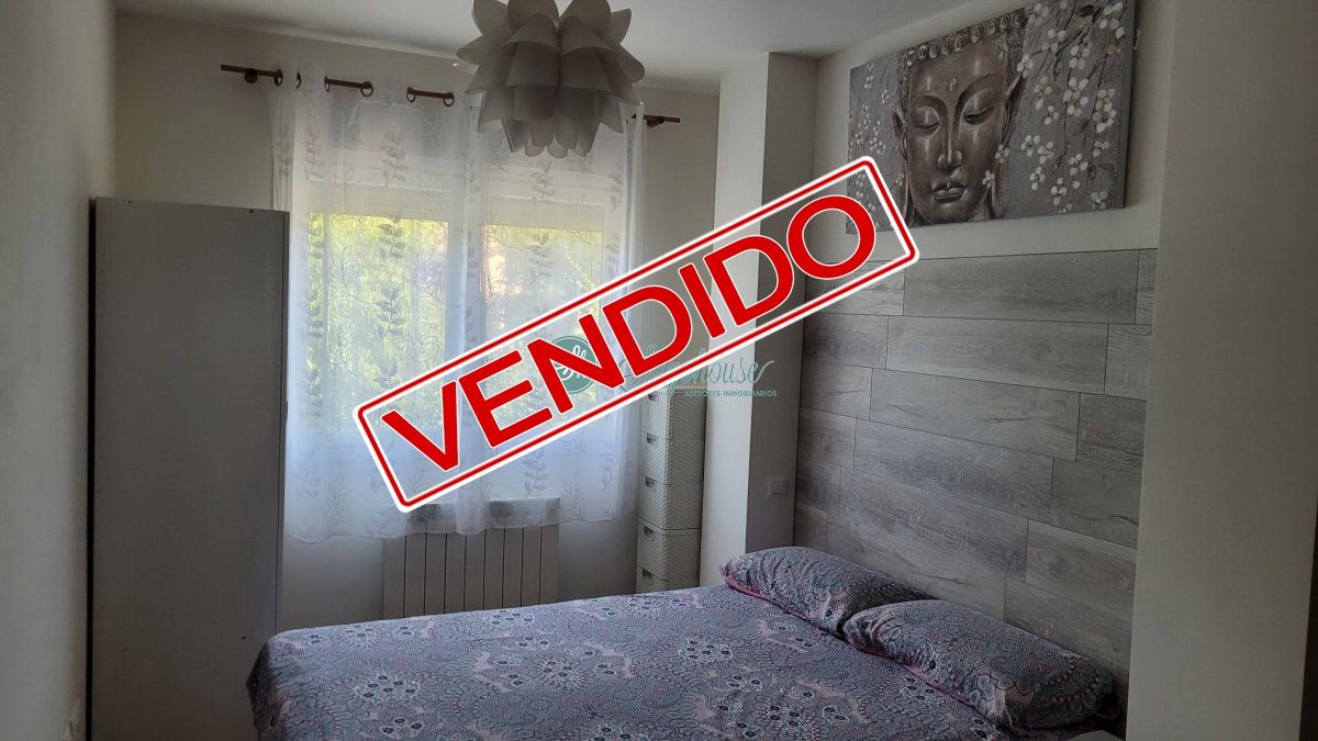Dormitori de Apartament en venda en Palazuelos de Eresma amb Calefacció i Traster