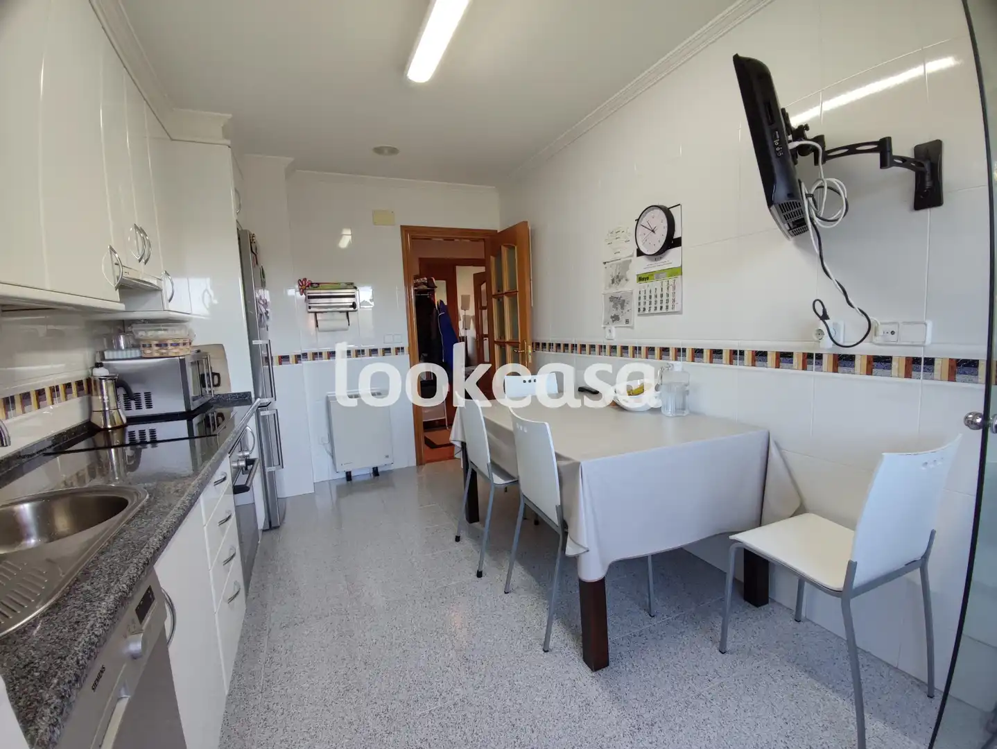 Cuina de Pis en venda en Sanxenxo amb Calefacció, Jardí privat i Parquet