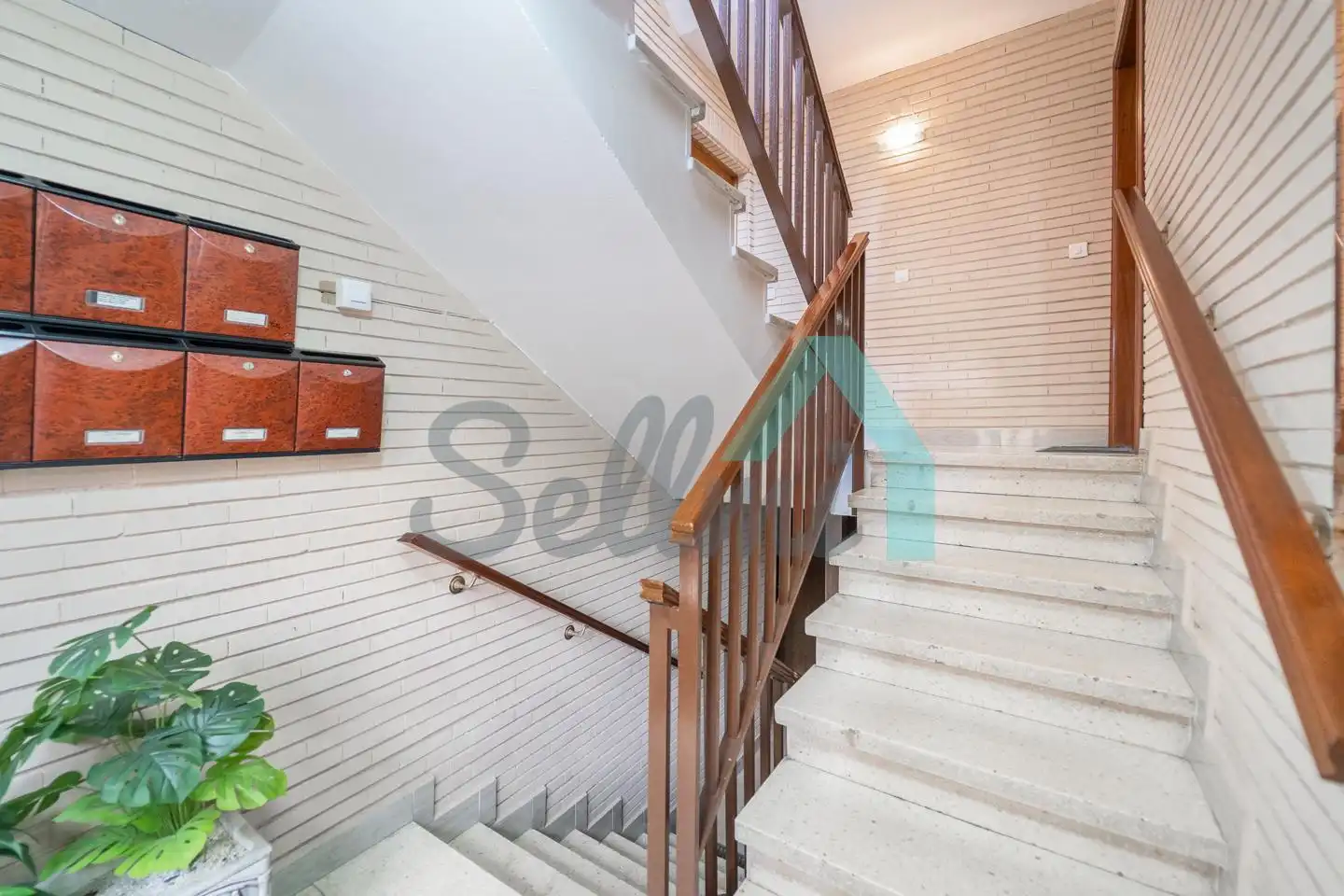 Planta baja en venta en Aller con Calefacción, Trastero y Amueblado