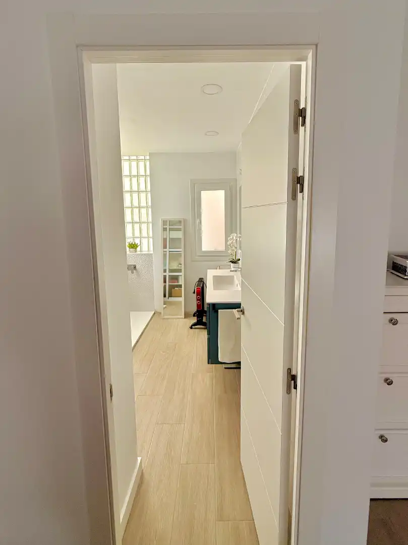 Bany de Casa o xalet en venda en Espartinas amb Aire condicionat, Calefacció i Jardí privat