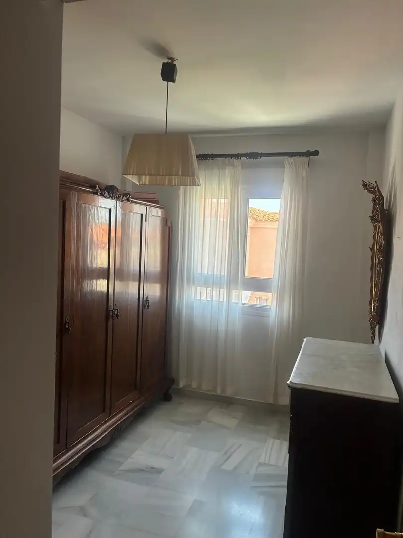 Dormitori de Casa adosada en venda en Puerto Real amb Aire condicionat, Jardí privat i Terrassa
