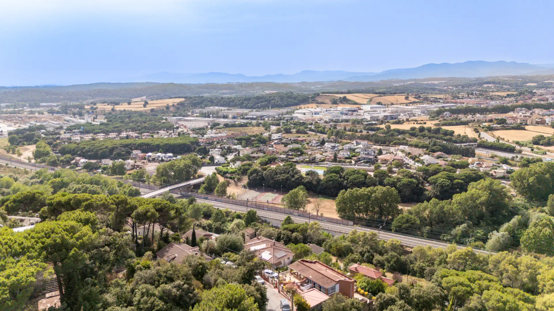 Vista exterior de Casa o chalet en venta en Llinars del Vallès con Aire acondicionado, Calefacción y Jardín privado