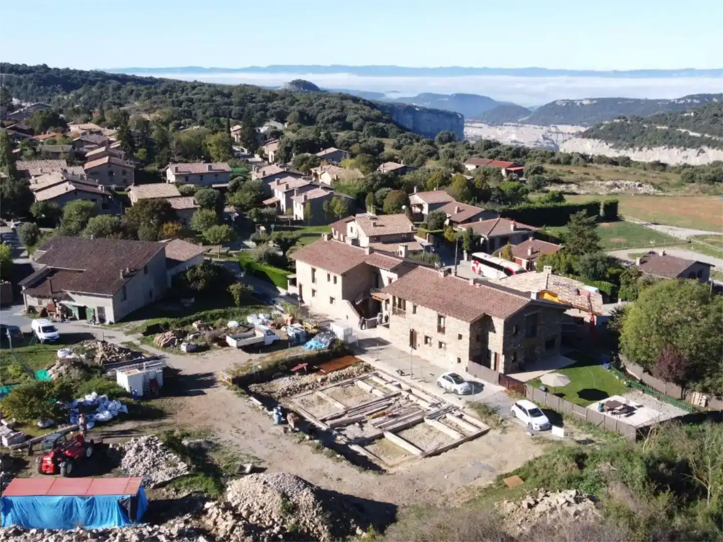 Vista exterior de Casa adosada en venda en Tavertet amb Aire condicionat, Jardí privat i Balcó