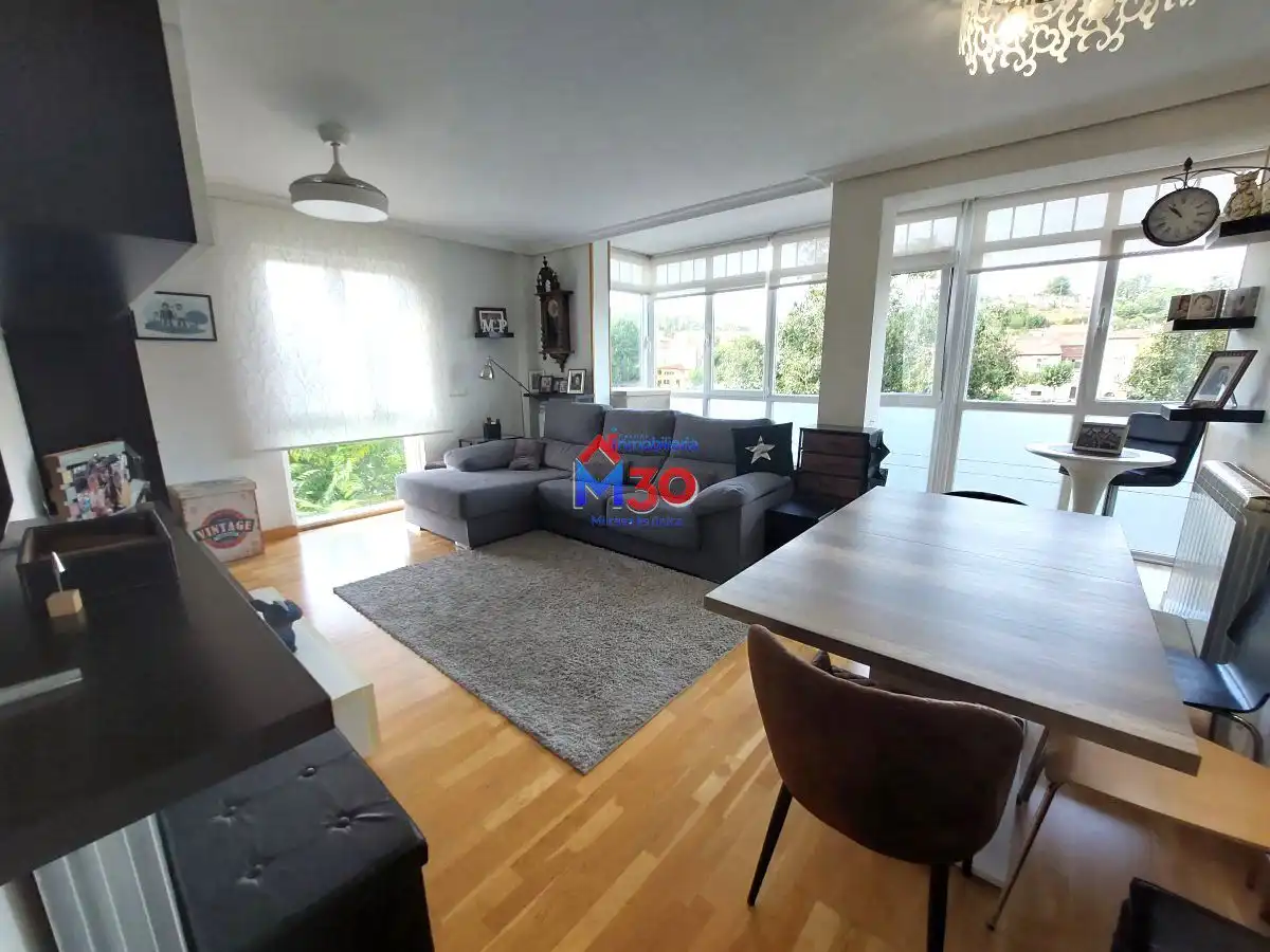 Living room of Apartments for sale in Miranda de Ebro  with Heating, Parquet flooring and Storage room