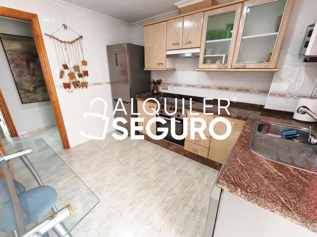 Cuina de Pis de lloguer en Alicante / Alacant amb Aire condicionat i Moblat