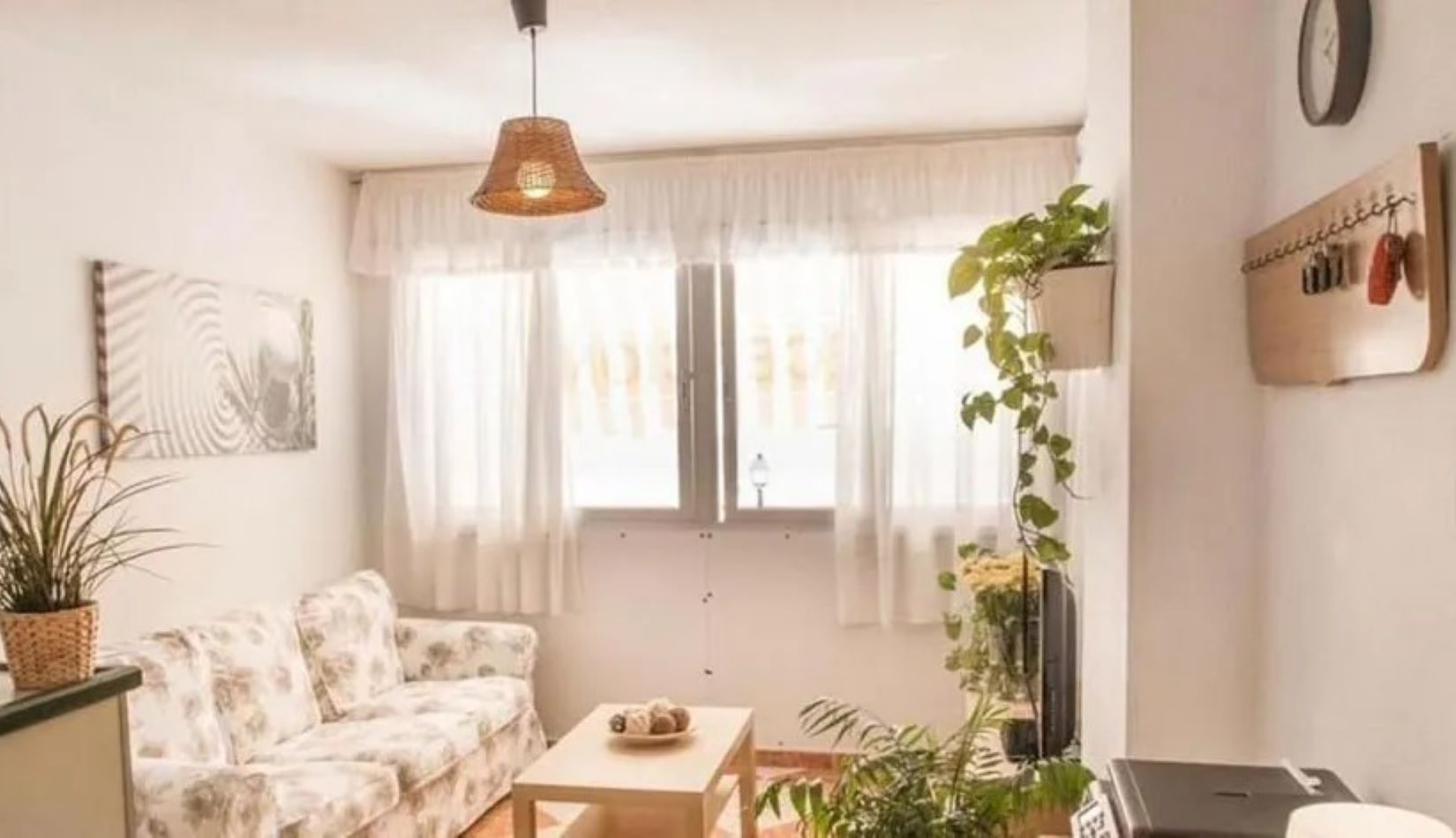 Sala d'estar de Edifici en venda en Fuengirola amb Alarma i Piscina comunitària