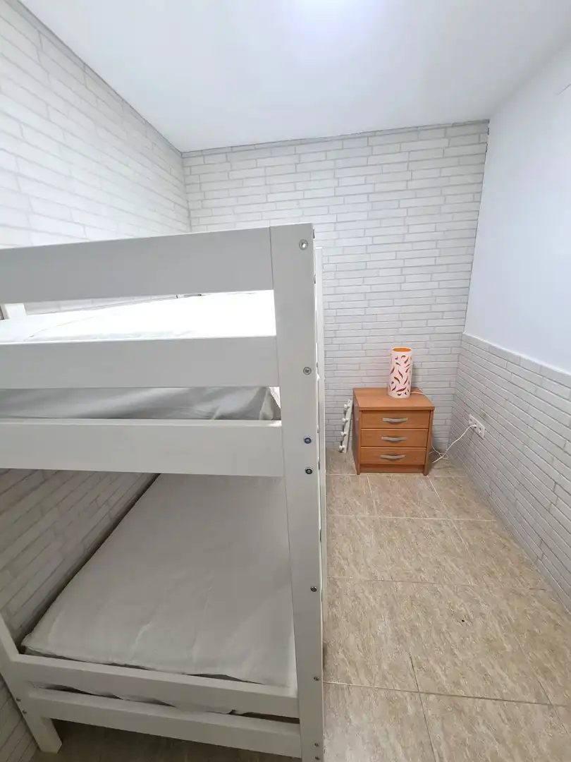 Habitación de Casa o chalet de alquiler en Santa Pola con Aire acondicionado, Jardín privado y Trastero