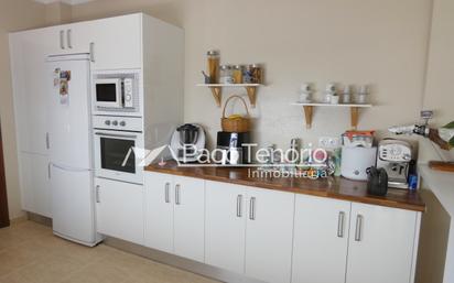 Kitchen of Flat for sale in Lepe  with Storage room, Furnished and Oven