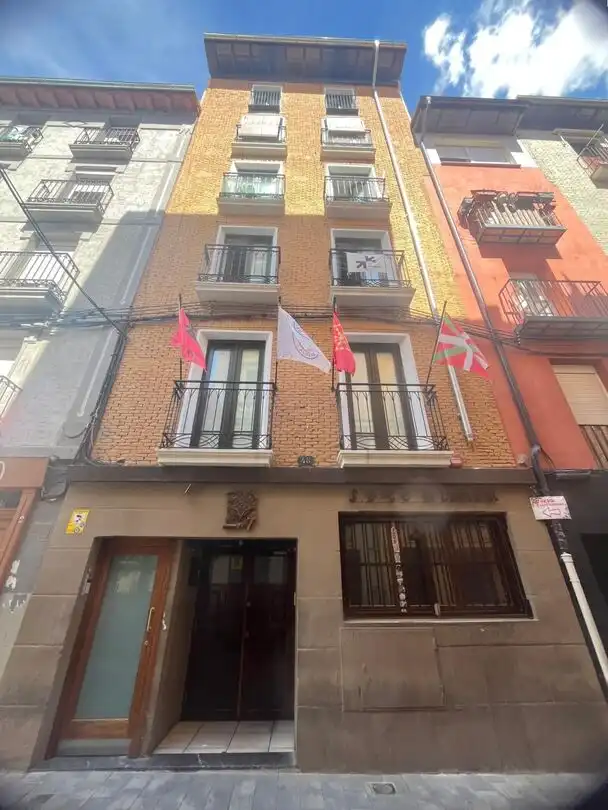 Vista exterior de Piso en venta en  Pamplona / Iruña con Calefacción y Balcón