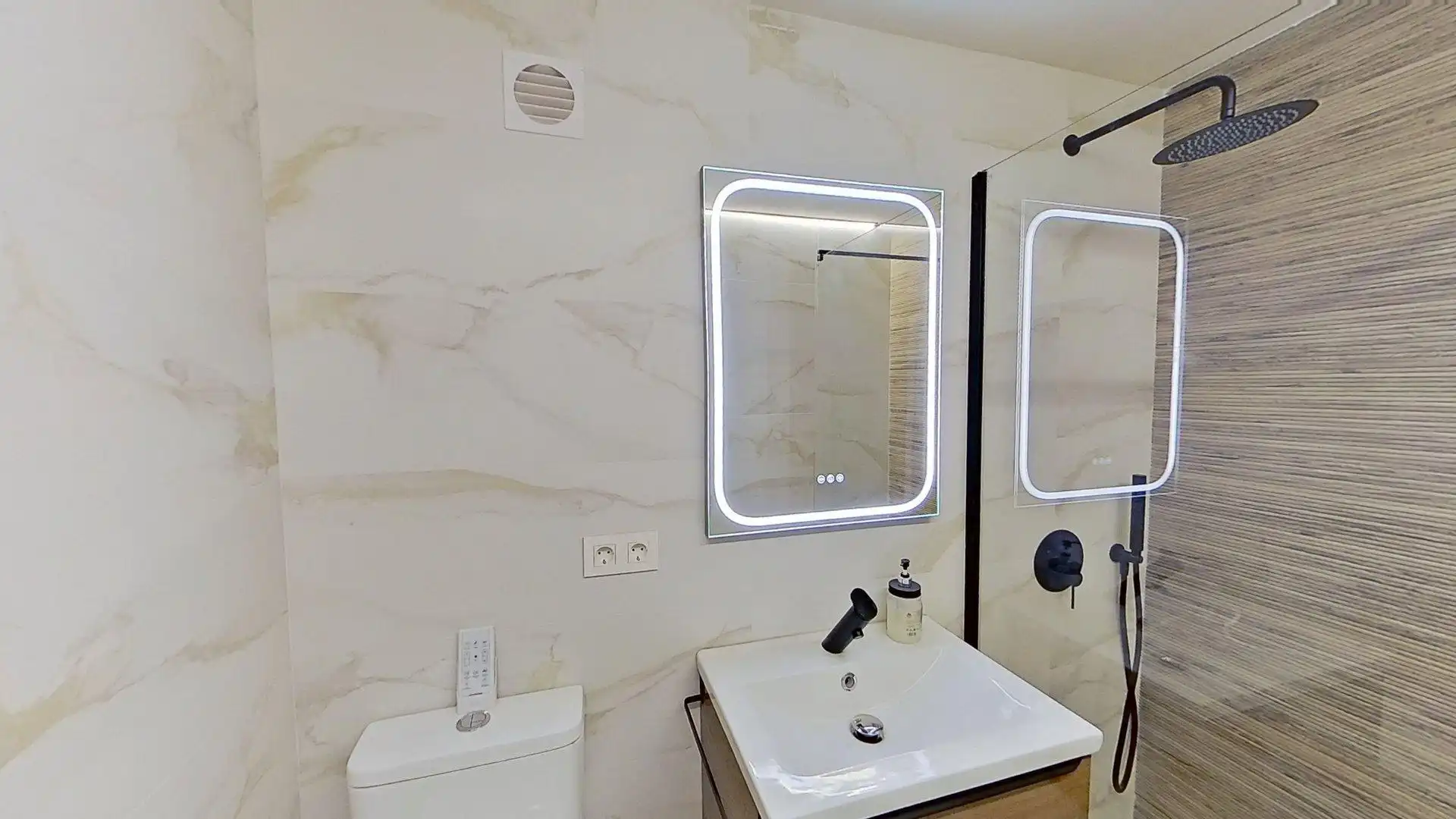 Bathroom of Flat for sale in Gijón 