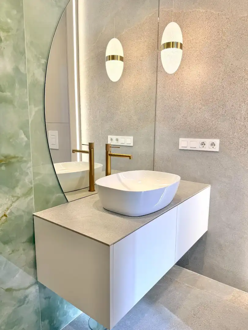 Badezimmer von Wohnungen zum Verkauf in Granadilla de Abona mit Klimaanlage, Möbliert und Balkon