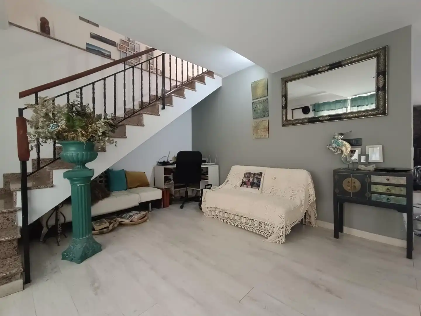 House for sale in Calle C/ de robles