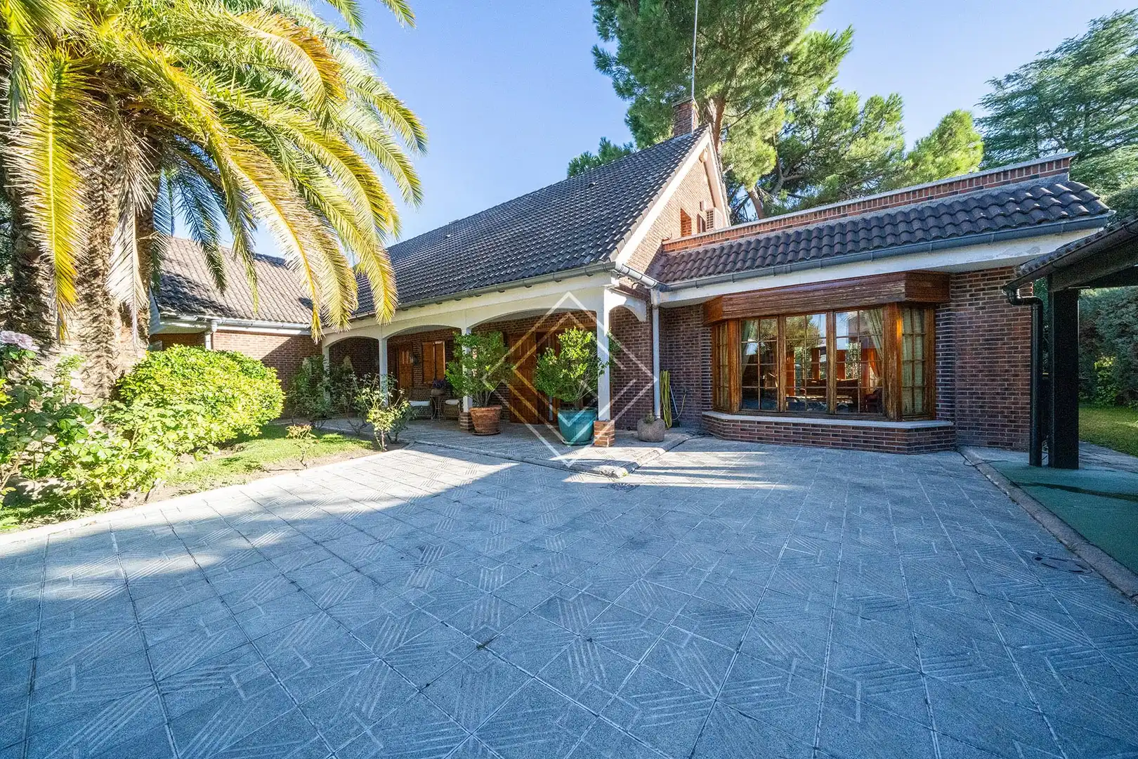 Jardín de Casa o chalet en venta en Pozuelo de Alarcón con Aire acondicionado, Calefacción y Jardín privado