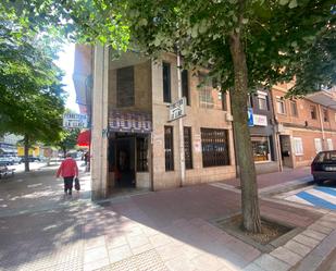 Vista exterior de Local en venda en Valladolid Capital