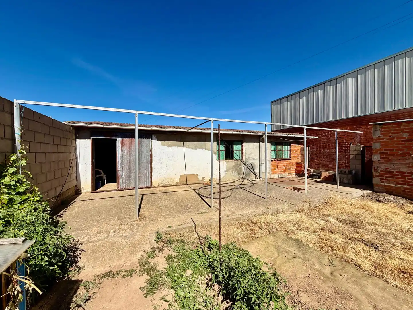 Vista exterior de Casa o chalet en venta en Villaturiel