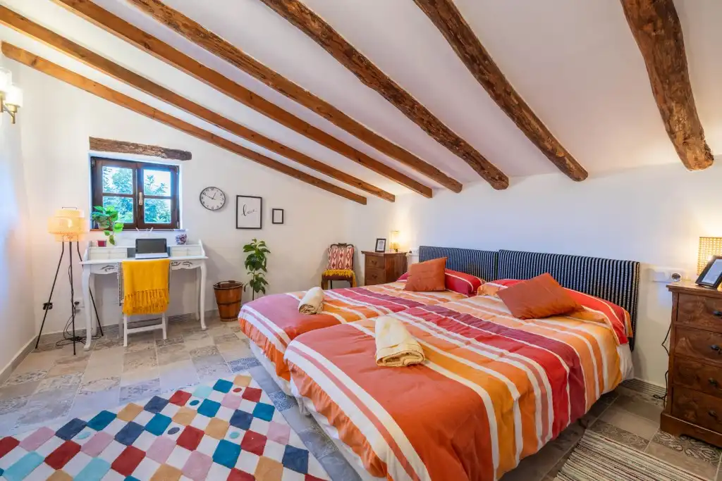 Schlafzimmer von Country house zum Verkauf in Andratx mit Klimaanlage, Heizung und Privatgarten
