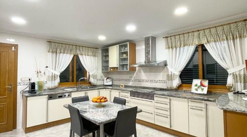 EXCLUSIVO CHALET EN EL CENTRO DE MUCHAMIEL, imatge 5