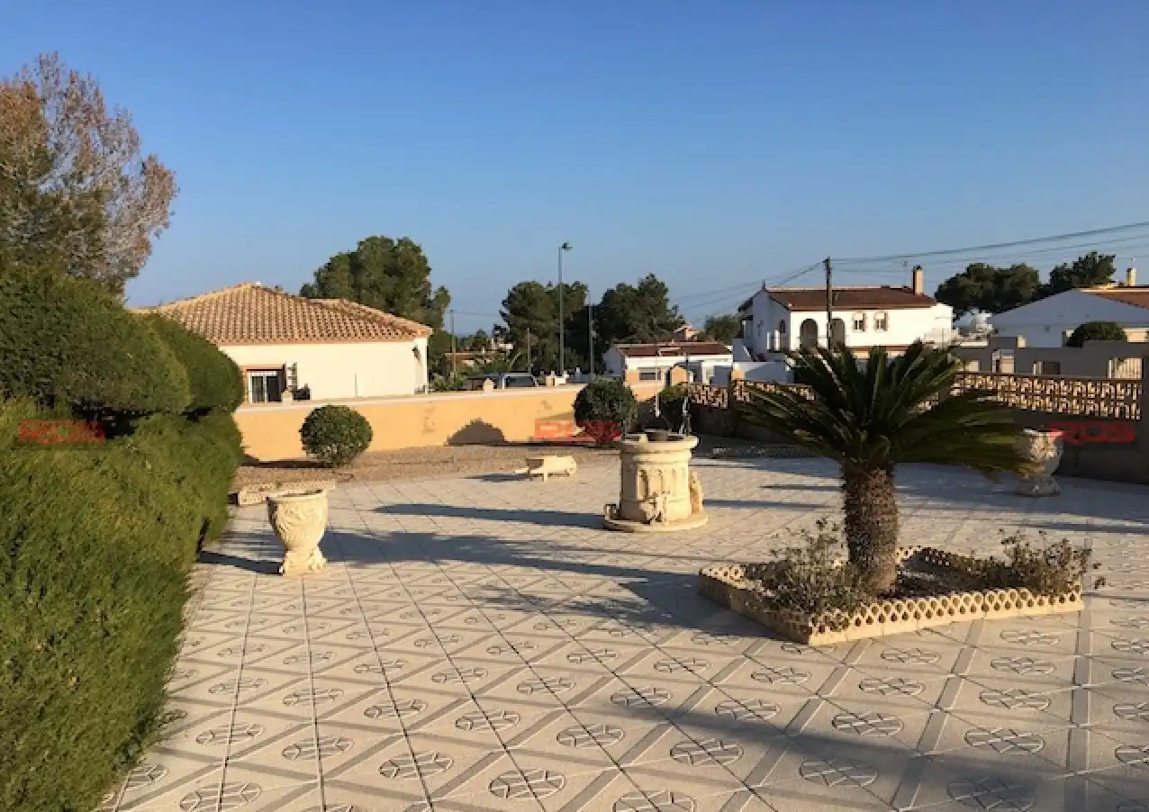 Chalet con jardín en venta en Calle Mimosa 23, imagen 9