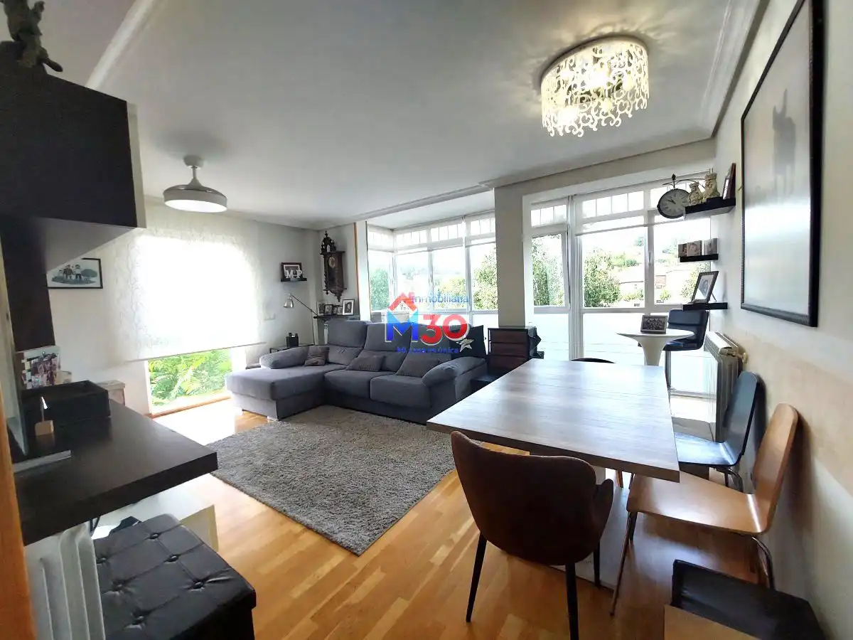Living room of Apartments for sale in Miranda de Ebro  with Heating, Parquet flooring and Storage room