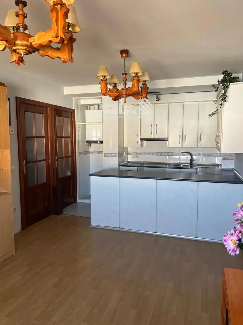 Piso con ascensor en venta en Villamayor, imagen 5