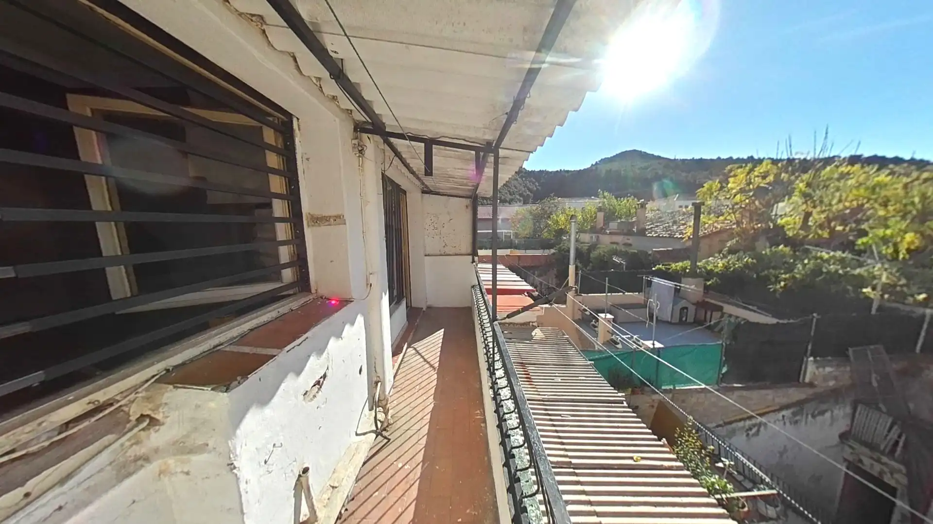 Vista exterior de Piso en venta en Vallirana con Balcón
