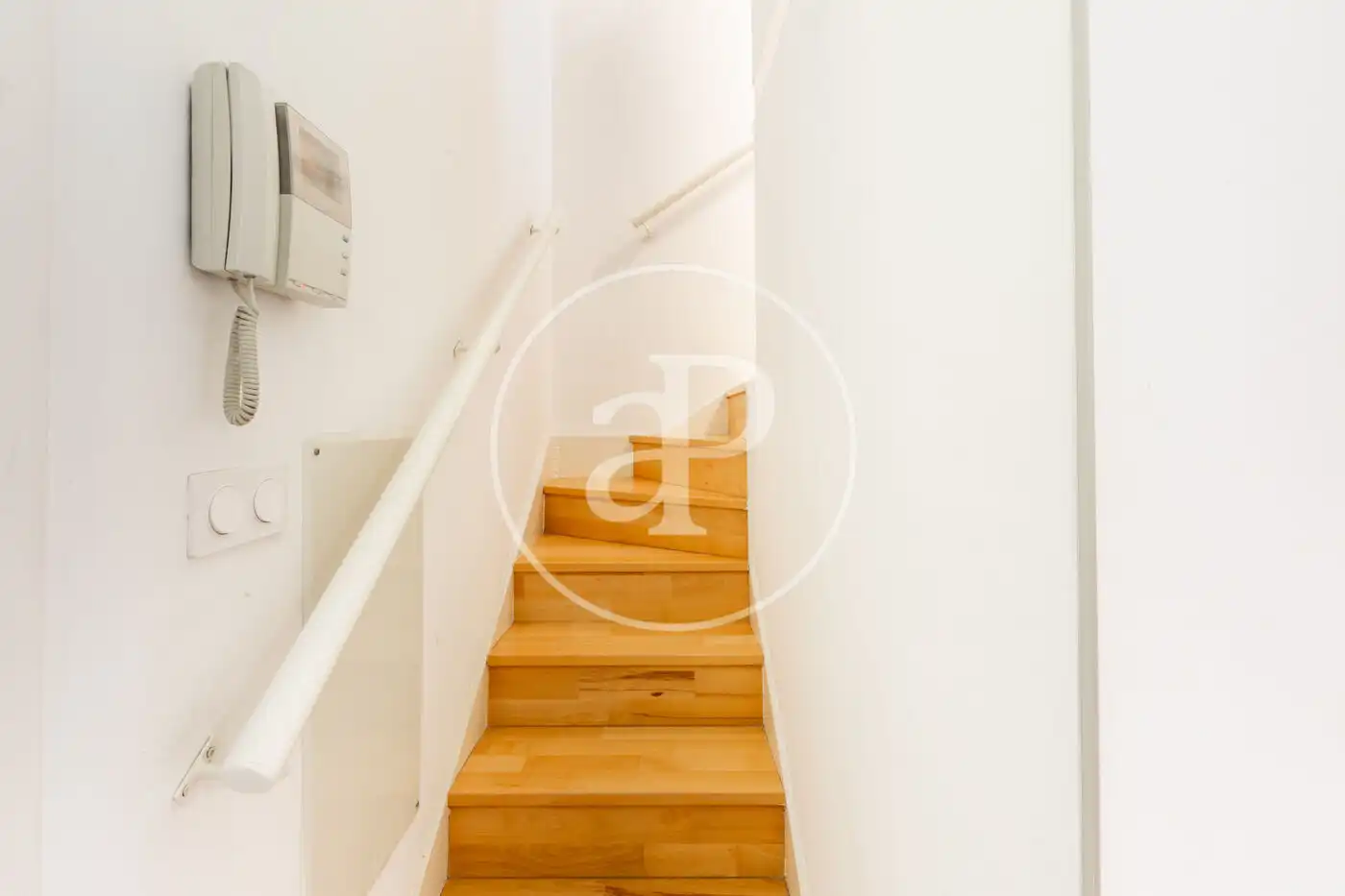 Flat for sale in Valencia  with Air Conditioner, Heating and Terrace