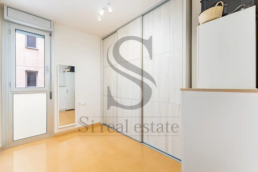 Habitación de Piso en venta en Barcelona con Aire acondicionado, Calefacción y Terraza