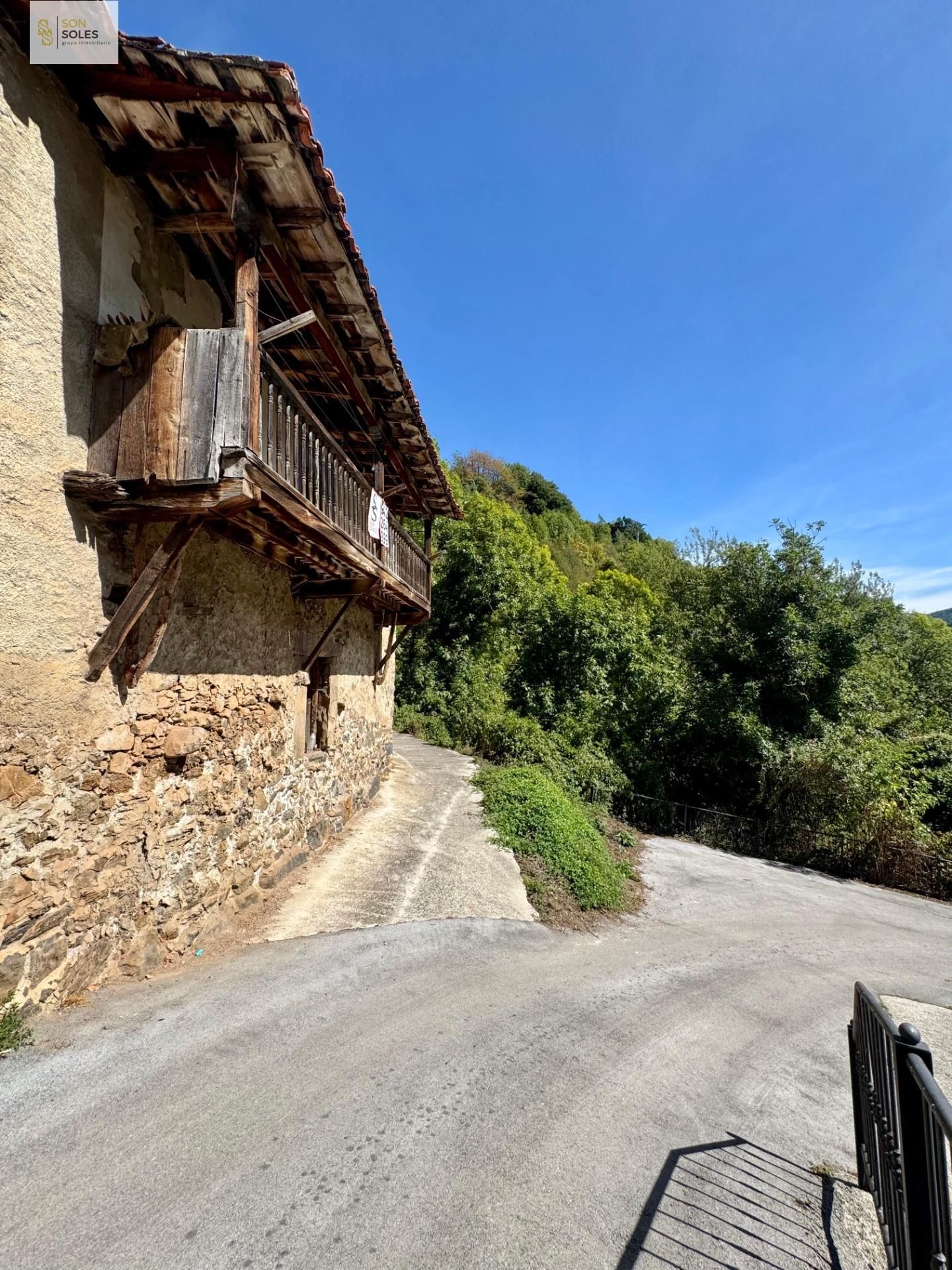 Vista exterior de Casa o xalet en venda en Camaleño