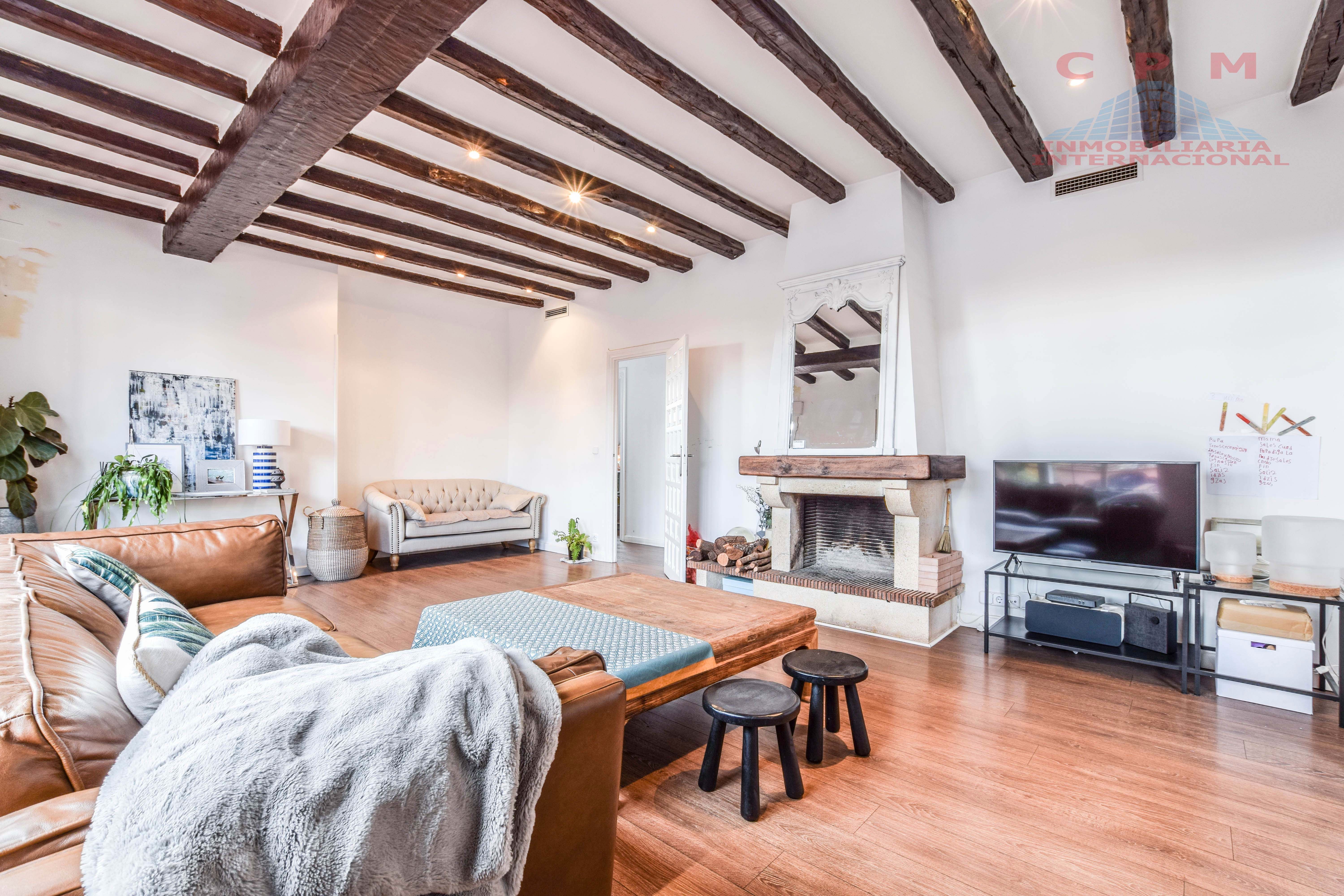 Sala d'estar de Àtic de lloguer en  Madrid Capital amb Aire condicionat, Calefacció i Terrassa